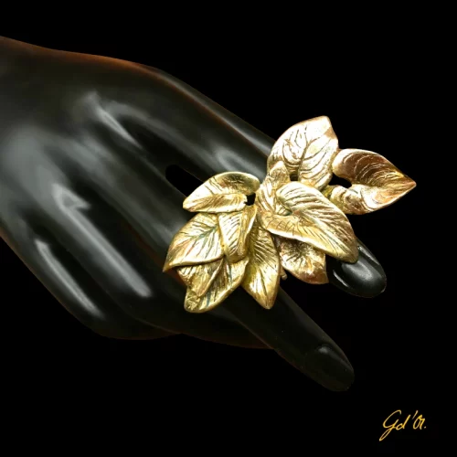 création bijoux or collection feuillage plaqué or , bague par Laurence Gossart, modèle unique artisanat
